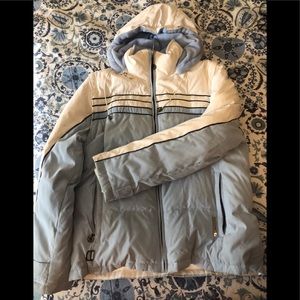 Activewear, outdoor wear, water repellant, jacket